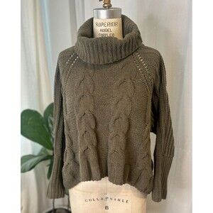 Moon & Madison Women's Sz S Sage Green Crop Knit Drape Neck Cropped Soft Sweater